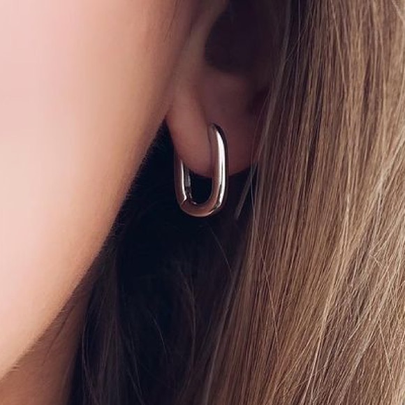 🤍Minimalist sterling silver stud earrings - Picture 5 of 10